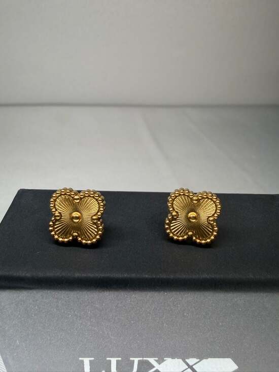 Luxx Urban Jewelry - Elegant 18k Gold Plated Guilloche Clover Stud Earrings